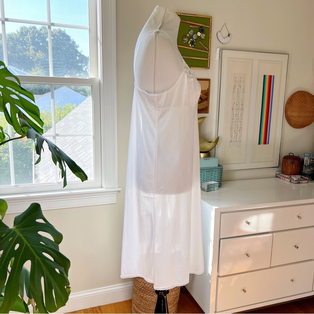 Vintage Vassarette Nylon Slip Dress Nightgown Style 10-105 SZ 38 24"/44 - Picture 4 of 11